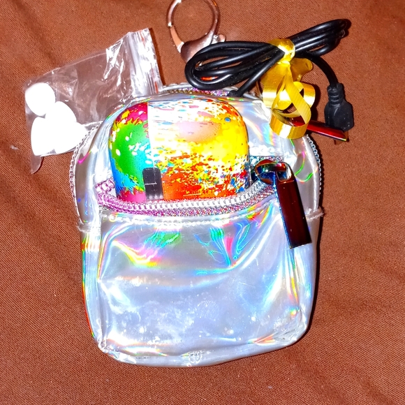 Wireless earbuds + accessories included - Picture 6 of 6